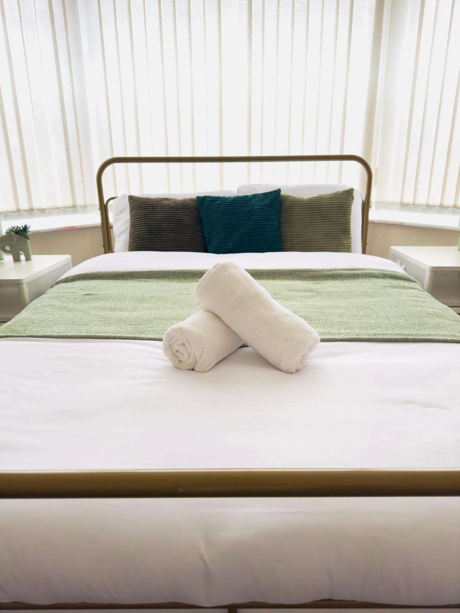 Double Bedroom Near City Center Manchester Bagian luar foto