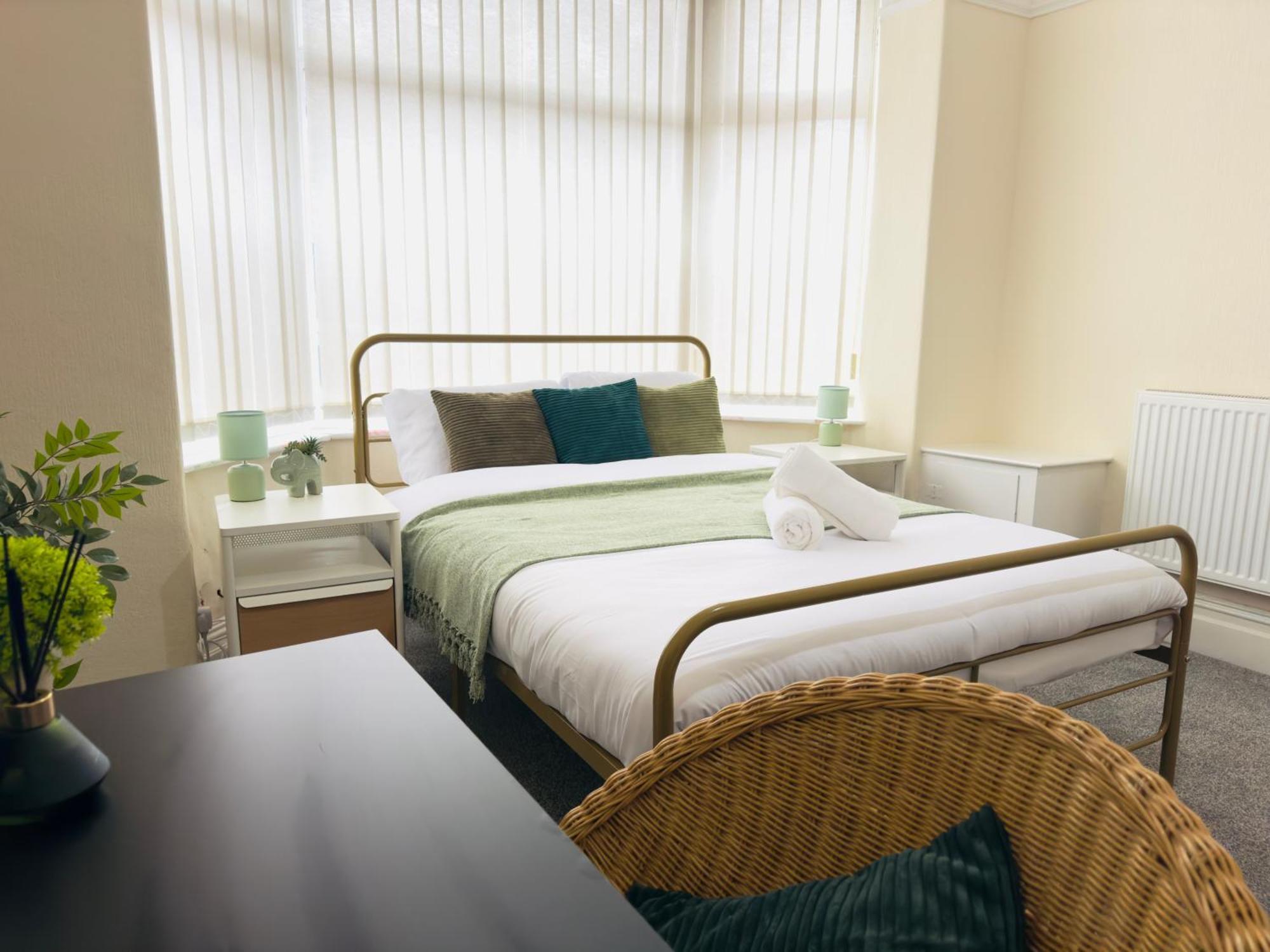 Double Bedroom Near City Center Manchester Bagian luar foto